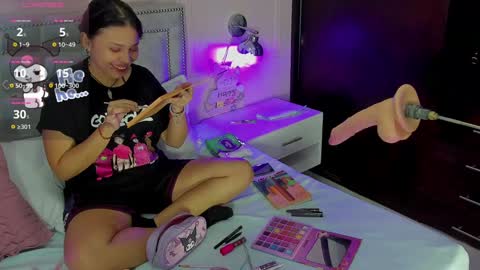 Snapshot of iliy_ chatting on February 8, 11:55 am ILY online show from February 8, 11:55 am