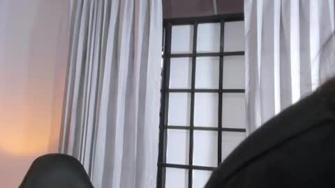 Snapshot of iliy_ chatting on December 7, 10:17 pm ILY online show from December 7, 10:17 pm