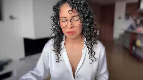 Kloe online show from January 13, 7:40 pm