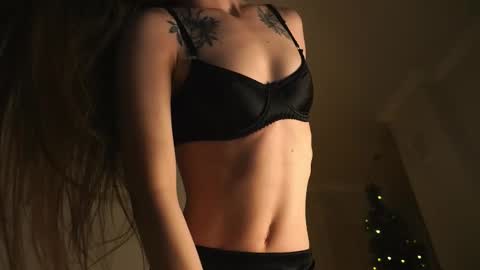 illona_harriss online show from January 12, 5:29 pm