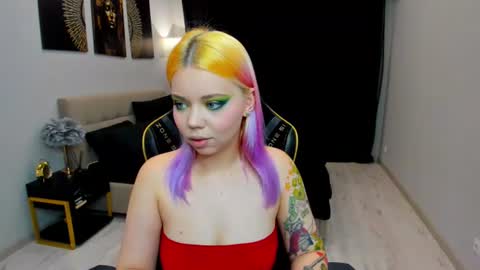 Roxy online show from June 25, 7:37 pm