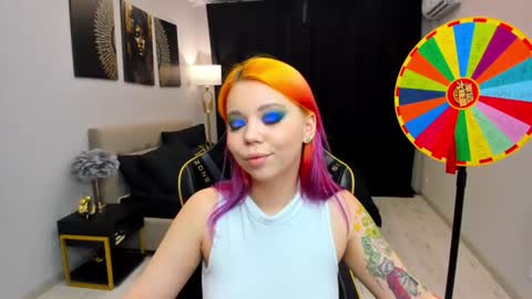 Roxy online show from July 4, 7:32 pm