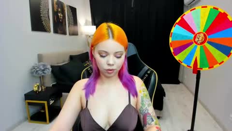 Roxy online show from July 5, 7:41 pm