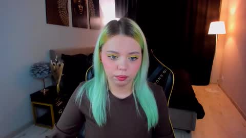 Roxy online show from November 14, 7:14 pm