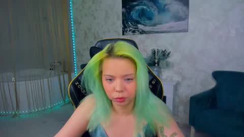 Roxy online show from October 5, 7:19 pm