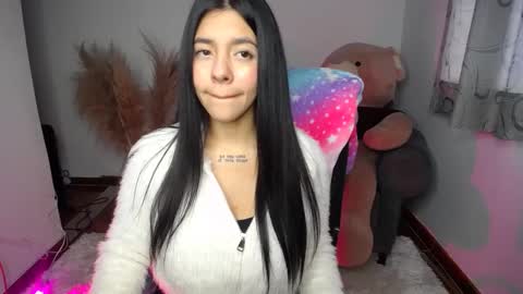 Alyn online show from October 14, 5:37 pm