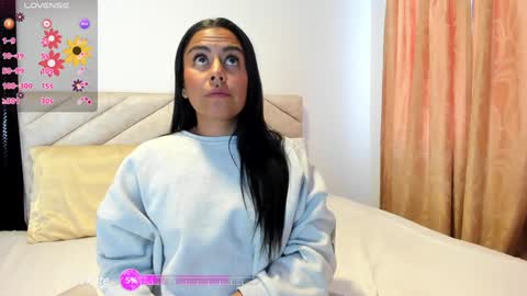 Snapshot of im_amber_ chatting on February 6, 12:37 pm amber online show from February 6, 12:37 pm