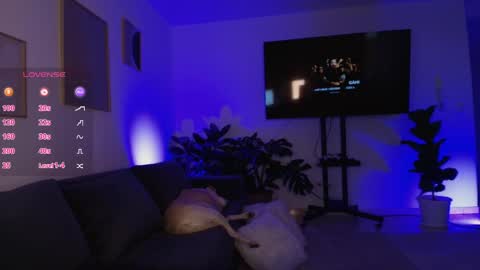 Eli  online show from May 12, 9:54 pm