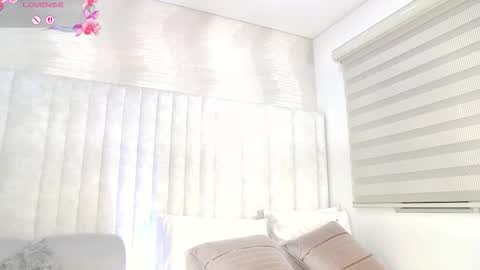 Helina online show from October 7, 12:31 pm