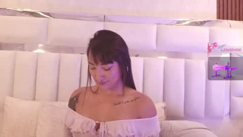Kazumi online show from May 7, 1:04 pm