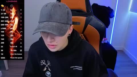 Laia online show from November 2, 9:18 pm