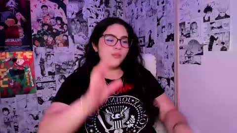 mei mei uwu online show from May 19, 2:40 am