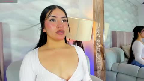 im_miadoll online show from May 11, 12:29 pm
