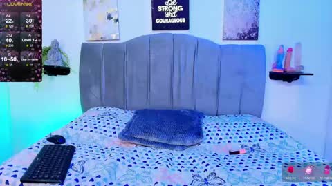 im_riley_ online show from May 25, 7:13 pm