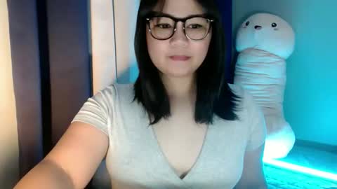 Snapshot of im_ur_cutiewife chatting on October 24, 6:09 am cherryl online show from October 24, 6:09 am