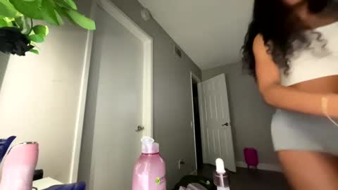 imfancii online show from November 19, 2:22 am