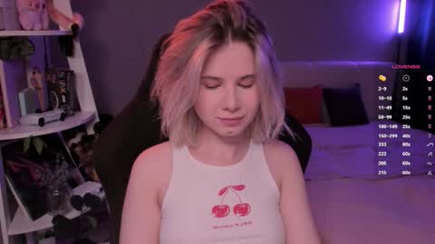 Mia online show from February 26, 1:10 pm