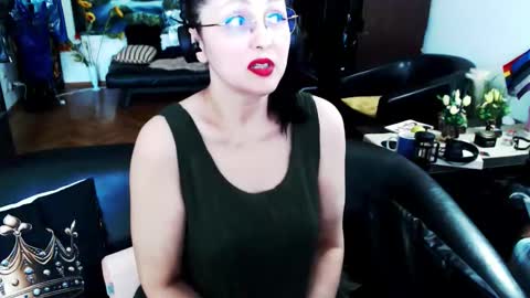 Empress online show from May 14, 5:19 pm