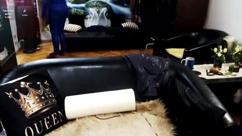 Empress online show from March 18, 6:35 pm