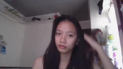 imurasian_fox online show from May 18, 1:37 am