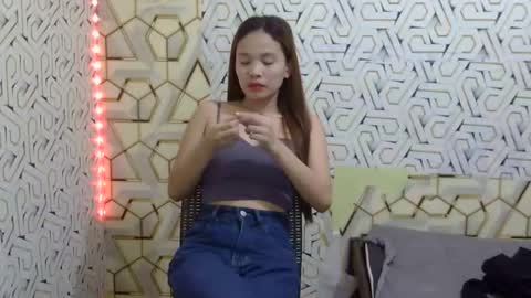 Im sad because im lonely wish help me here online show from April 7, 5:04 pm