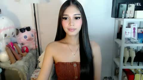 Aki online show from May 10, 10:39 am