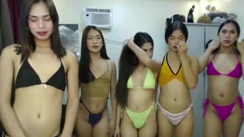 Snapshot of imyours_krishna chatting on September 21, 6:23 am imyours_krishna online show from September 21, 6:23 am