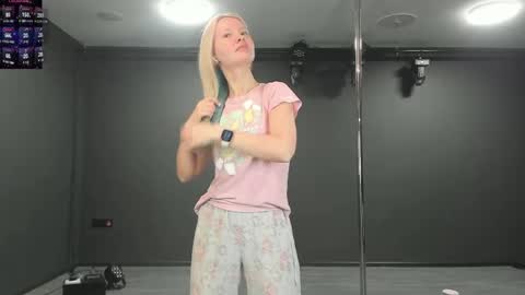Masha online show from May 20, 7:55 pm