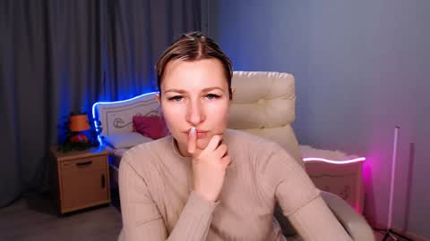 incredible_ariela online show from December 11, 12:12 pm