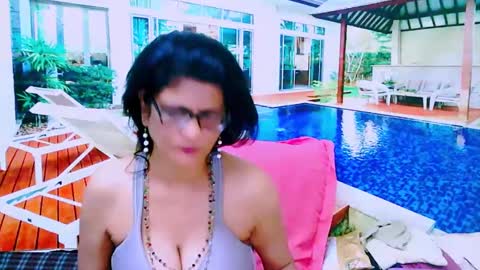 Femiez online show from December 30, 5:48 am