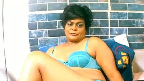 Snapshot of indiancherrypie chatting on December 20, 8:49 am indiancherrypie online show from December 20, 8:49 am