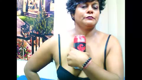 Snapshot of indiancherrypie chatting on December 15, 6:15 pm indiancherrypie online show from December 15, 6:15 pm