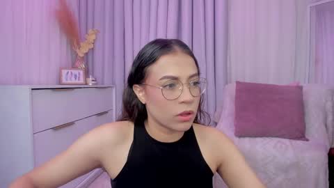 Snapshot of indiancutie_ chatting on December 30, 2:19 pm MIA online show from December 30, 2:19 pm