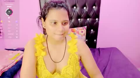 PARADISEQUEEN online show from January 4, 2:25 pm
