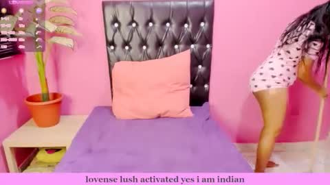 PARADISEQUEEN online show from May 2, 7:22 am