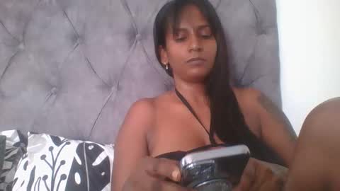 Snapshot of indianjasmin chatting on February 1, 6:00 am priya online show from February 1, 6:00 am