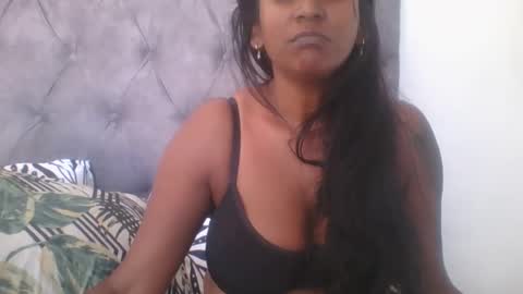 Snapshot of indianjasmin chatting on January 9, 8:13 am priya online show from January 9, 8:13 am
