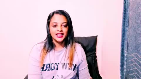 indianplaymate online show from May 19, 1:56 am