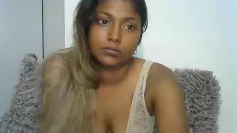 indianqtpie6 online show from March 23, 6:41 am