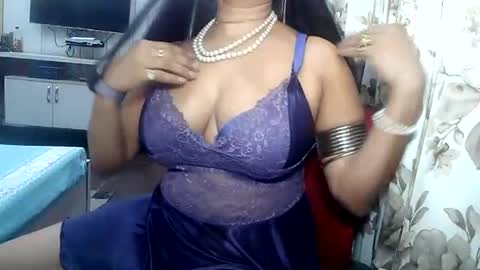 Radha online show from December 28, 6:40 pm