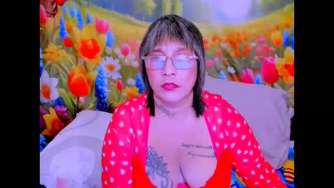 indianroxy27 online show from April 30, 6:35 pm