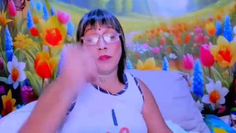 indianroxy27 online show from May 8, 12:03 am