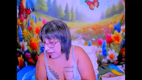 indianroxy27 online show from May 11, 5:21 pm
