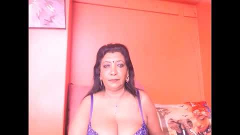 indiansarika65 online show from November 9, 3:24 am