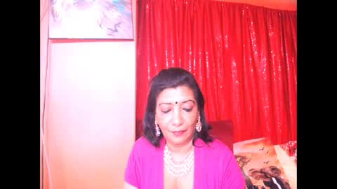 indiansarika65 online show from May 18, 4:07 am