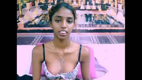indiansexyslender4u2luv online show from January 12, 5:56 am