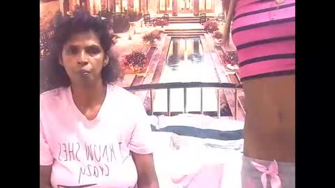 indiansexyslender4u2luv online show from January 29, 6:12 am