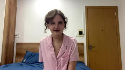 Viola online show from May 22, 1:20 pm