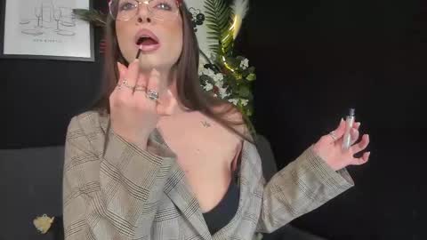 Snapshot of ingadn chatting on March 2, 1:53 pm IngAdn online show from March 2, 1:53 pm