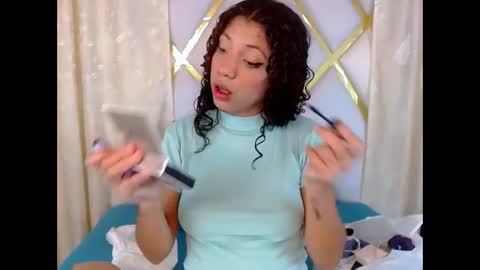 Snapshot of inkedsabrina chatting on December 29, 2:06 am inkedsabrina online show from December 29, 2:06 am